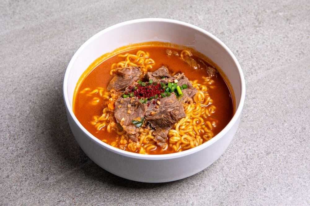 한우 마늘 해장라면 Hanwoo Garlic Ramen — 한우다움 홍대본점 사이드 메뉴, 홍대 한우 Korean BBQ