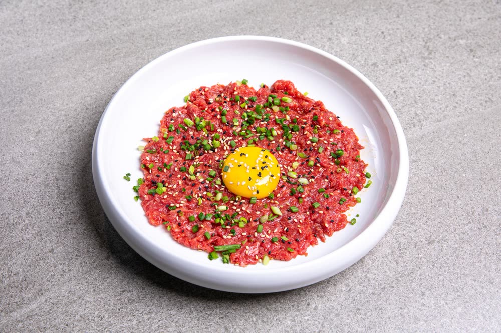 한우 소금육회 (130g) Hanwoo Salt-Seasoned Beef Tartare (130g) — 한우다움 홍대본점 사이드 메뉴, 홍대 한우 Korean BBQ