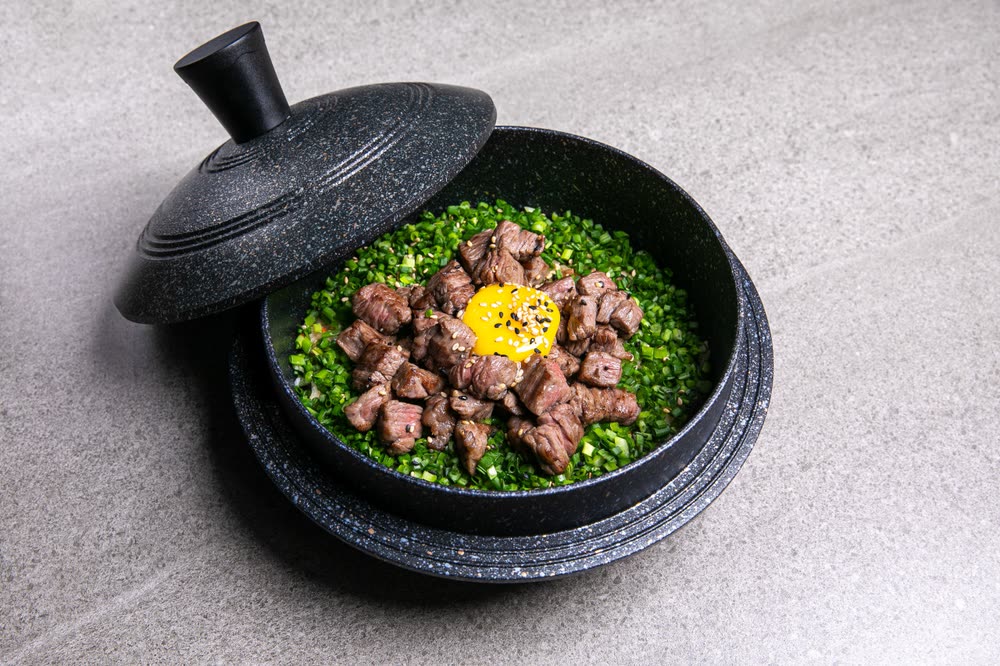 트러플 갈비 솥밥 Truffle Short Rib Pot Rice — 한우다움 홍대본점 사이드 메뉴, 홍대 한우 Korean BBQ
